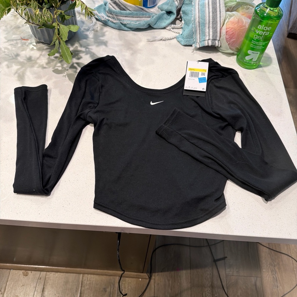 Nike Women's Black Long Sleeve Tee